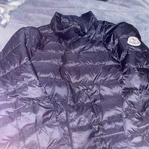 Monclear womens coat in a 2 can be a small or smedium